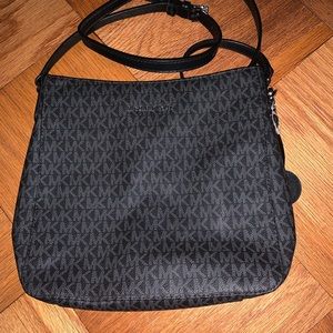 Michael Kors NWOT black jet set messenger bag